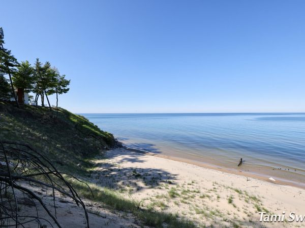 3383 Winnetaska Road, Norton Shores, MI 49441