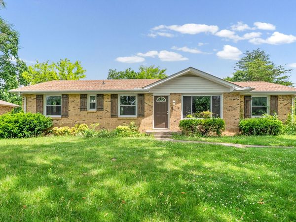 101 Susan St , Clarksville, TN 37042