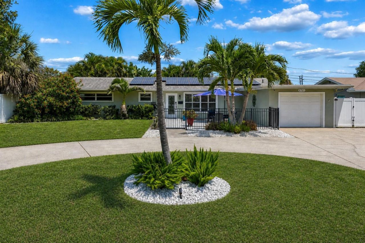 6765 11th Avenue N, Saint Petersburg, FL 33710 Photo