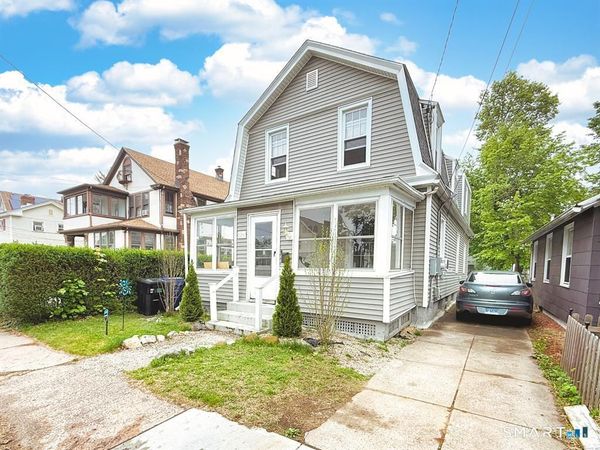 124 Richards , West Haven, CT 06516