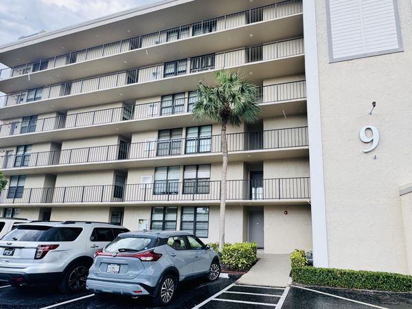 9 Royal Palm Way, Unit 102, Boca Raton, FL 33432