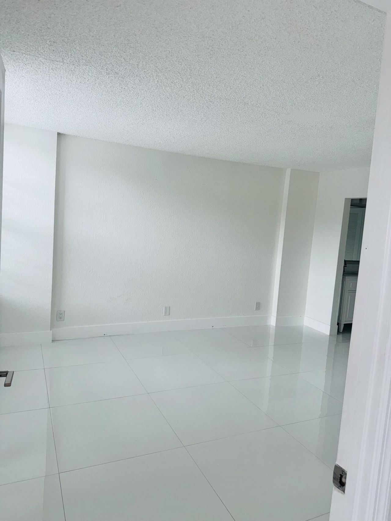 9 Royal Palm Way, Unit 102, Boca Raton, FL 33432 Photo