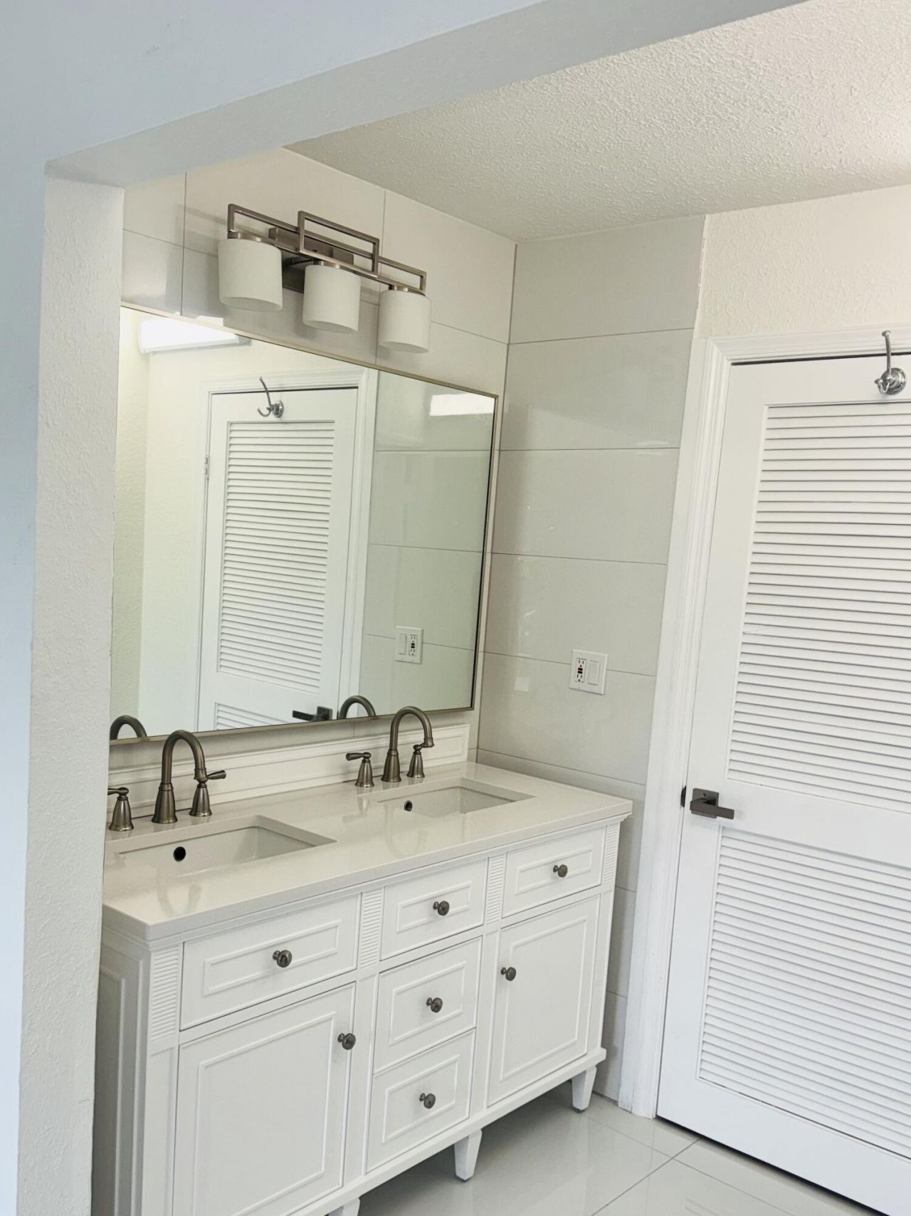 9 Royal Palm Way, Unit 102, Boca Raton, FL 33432 Photo