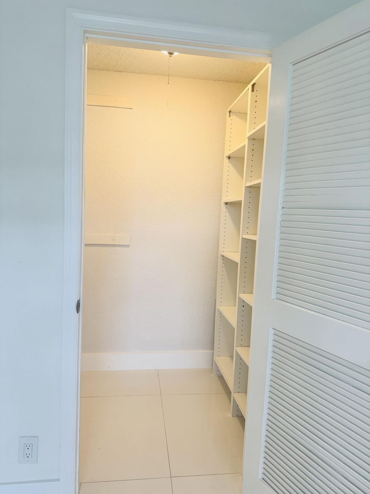 9 Royal Palm Way, Unit 102, Boca Raton, FL 33432 Photo