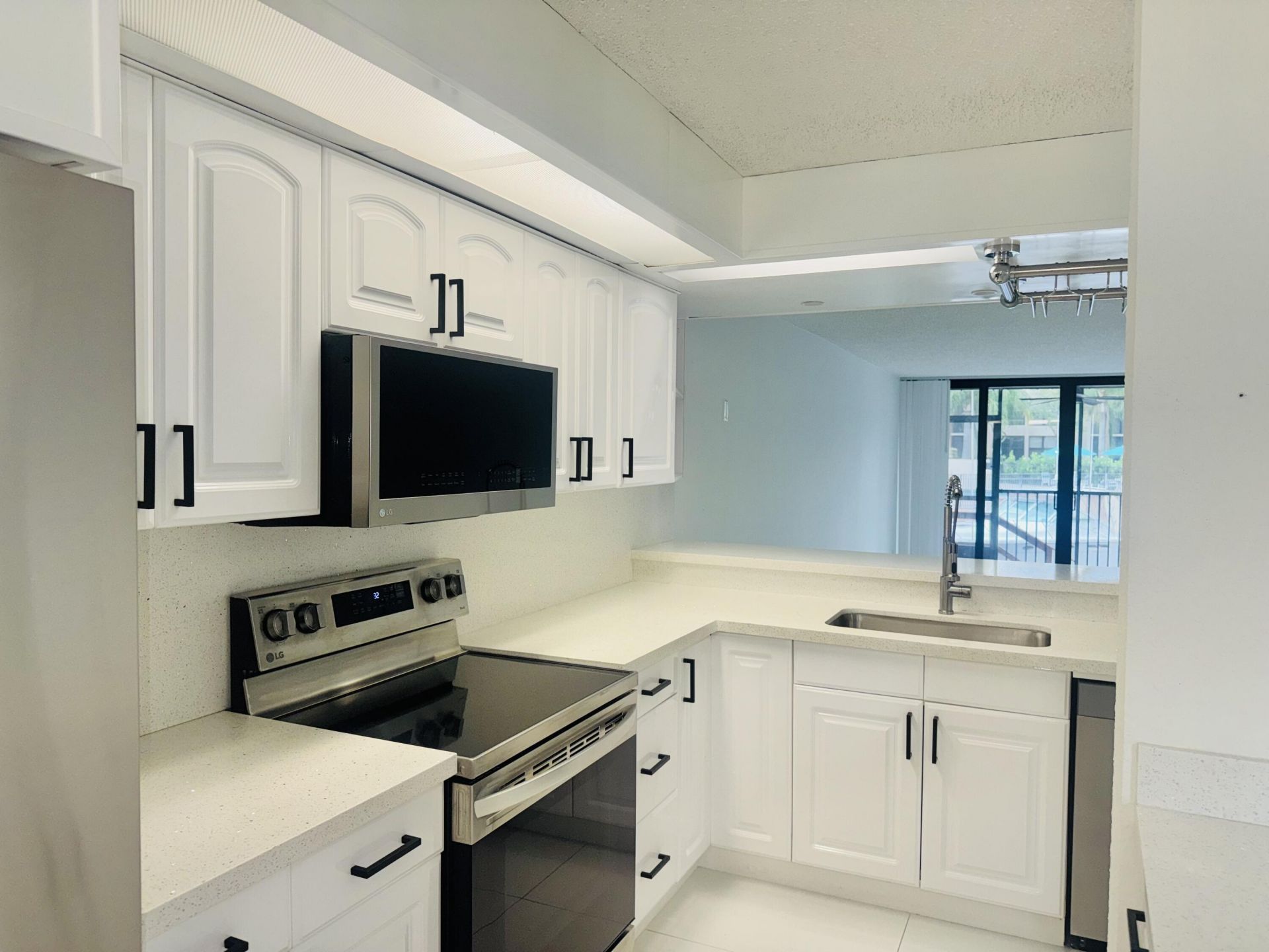 9 Royal Palm Way, Unit 102, Boca Raton, FL 33432 Photo