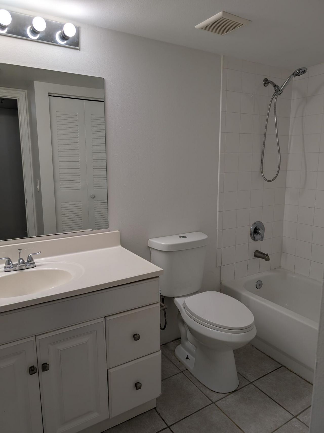 5001 Wiles Road, Unit 105, Coconut Creek, FL 33073 Photo