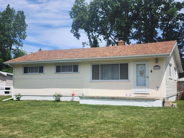 2380 Linden , Adrian, MI 49221