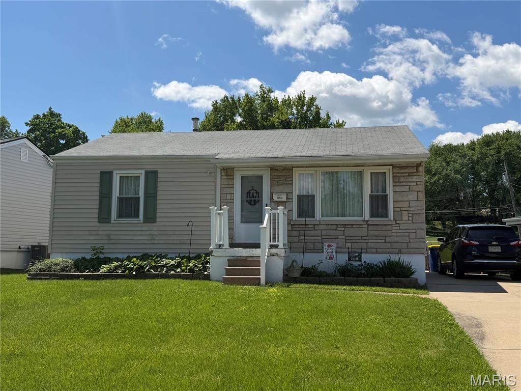 10310 Millwood Avenue , Saint Ann, MO 63074 Main Photo