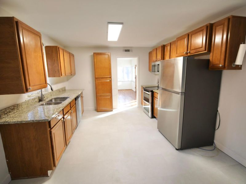 3191 E Broad Street , Columbus, OH 43209 Photo 13