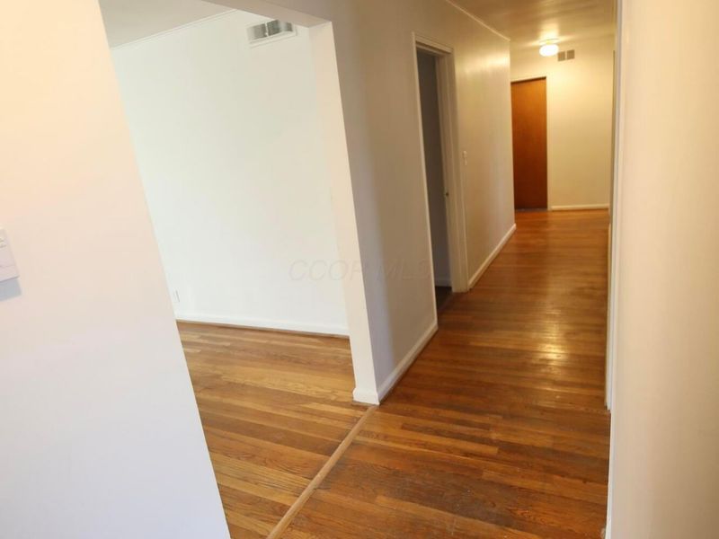3191 E Broad Street , Columbus, OH 43209 Photo 24