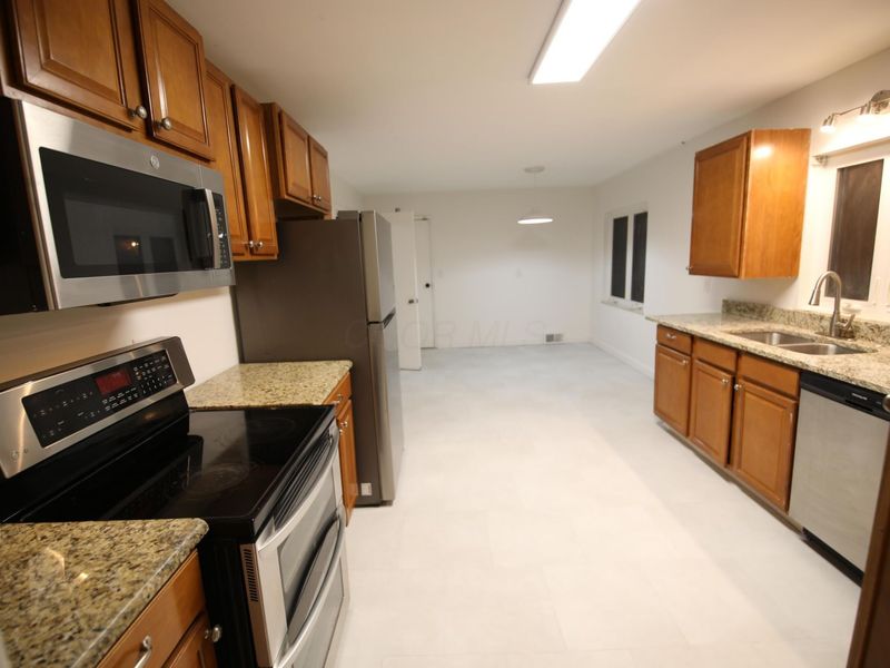 3191 E Broad Street , Columbus, OH 43209 Photo 3