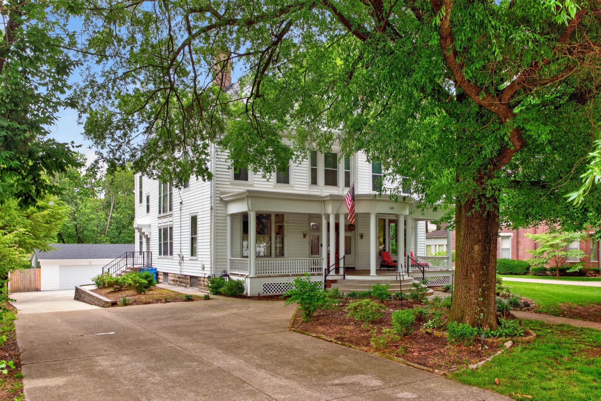 229 W LEXINGTON Avenue, Danville, KY 40422
