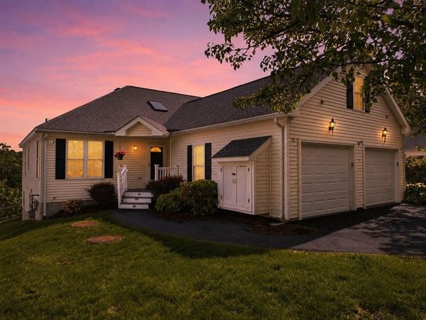 40 William Onthank Ln, Unit 40, Southborough, MA 01772