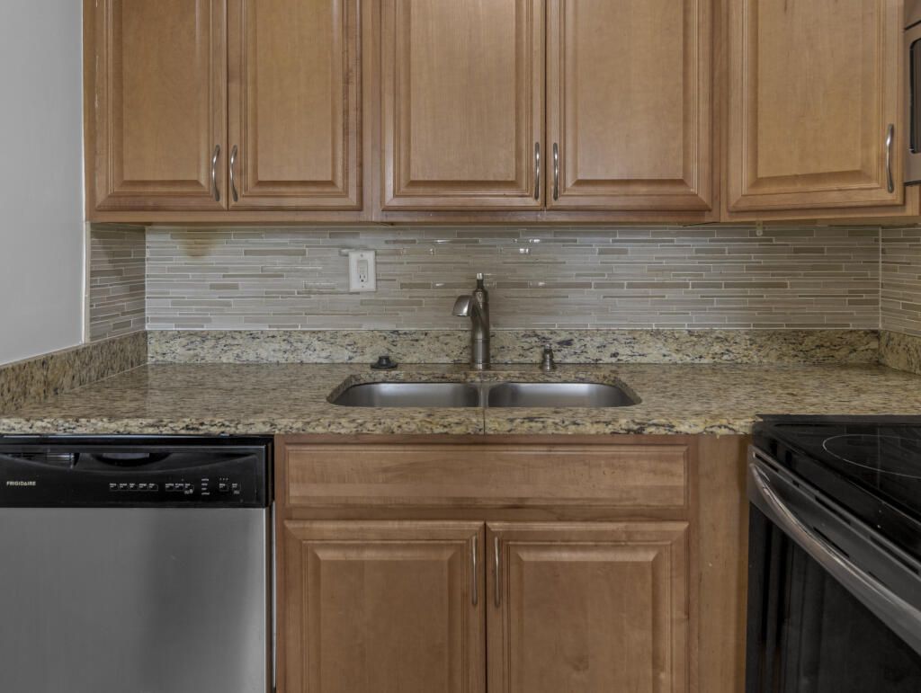 186 Norwich H, Unit 186, West Palm Beach, FL 33417 Photo