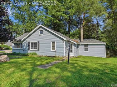 7085 Colony Drive, West Bloomfield Twp, MI 48323