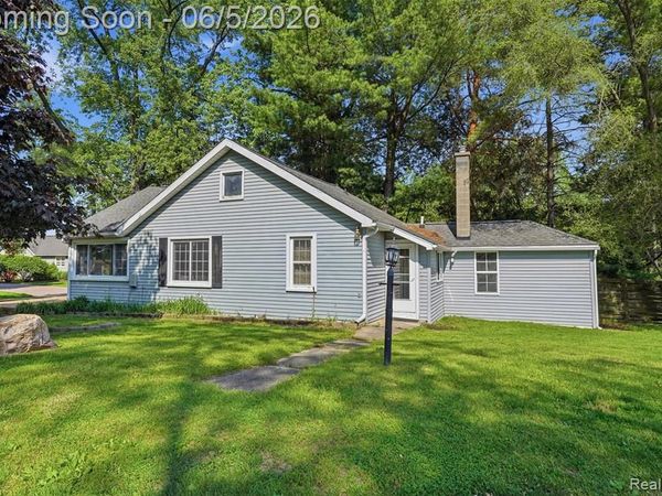 7085 Colony Drive, West Bloomfield Twp, MI 48323