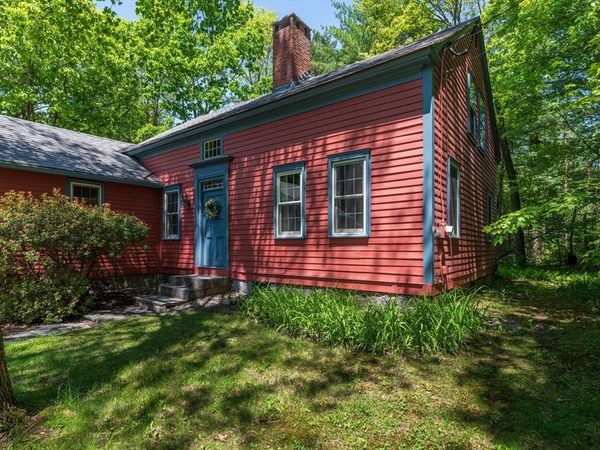 266 Turners Falls Rd, Montague, MA 01351