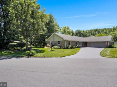 118 SAND ROAD, HERSHEY, PA 17033