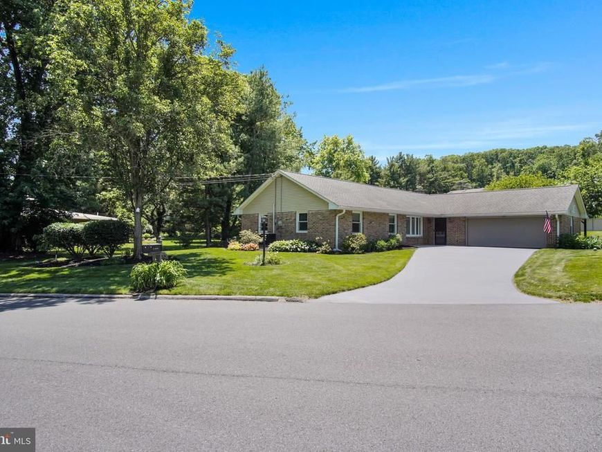 118 Sand Road , Hershey, PA 17033 Main Photo