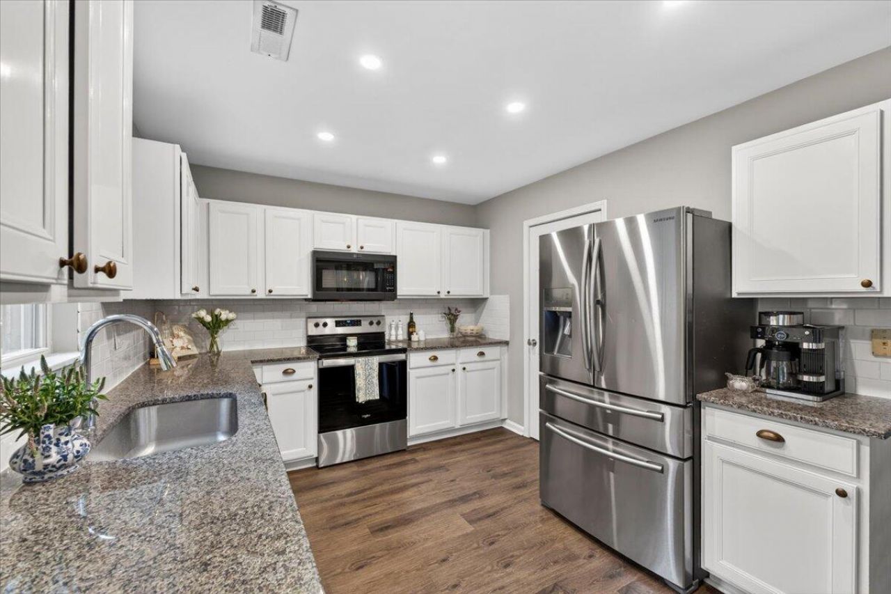 5133 Morrow Lane Photo 9