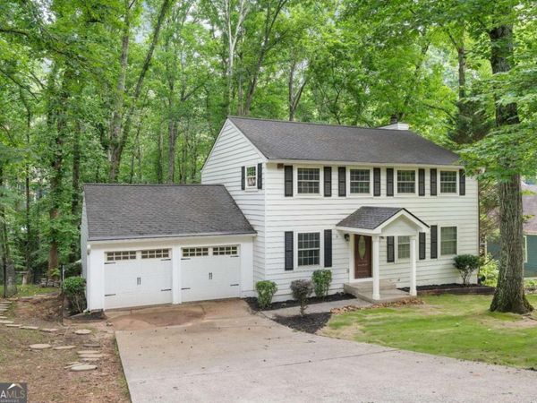 1700 Ellenwood Drive NE, Roswell, GA 30075