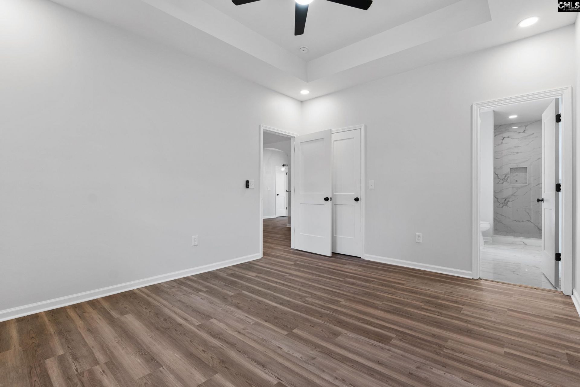 318 Lincolnshire Square  Photo 12