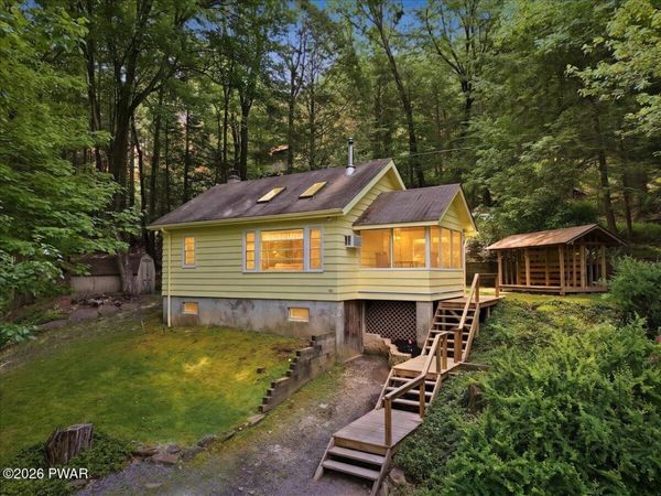 123 Timber Trail, Greentown, PA 18426