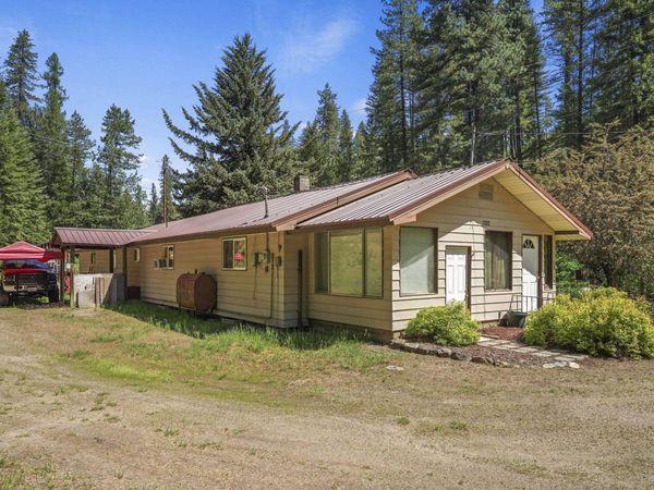 13122 Deer Valley Rd, Newport, WA 99156