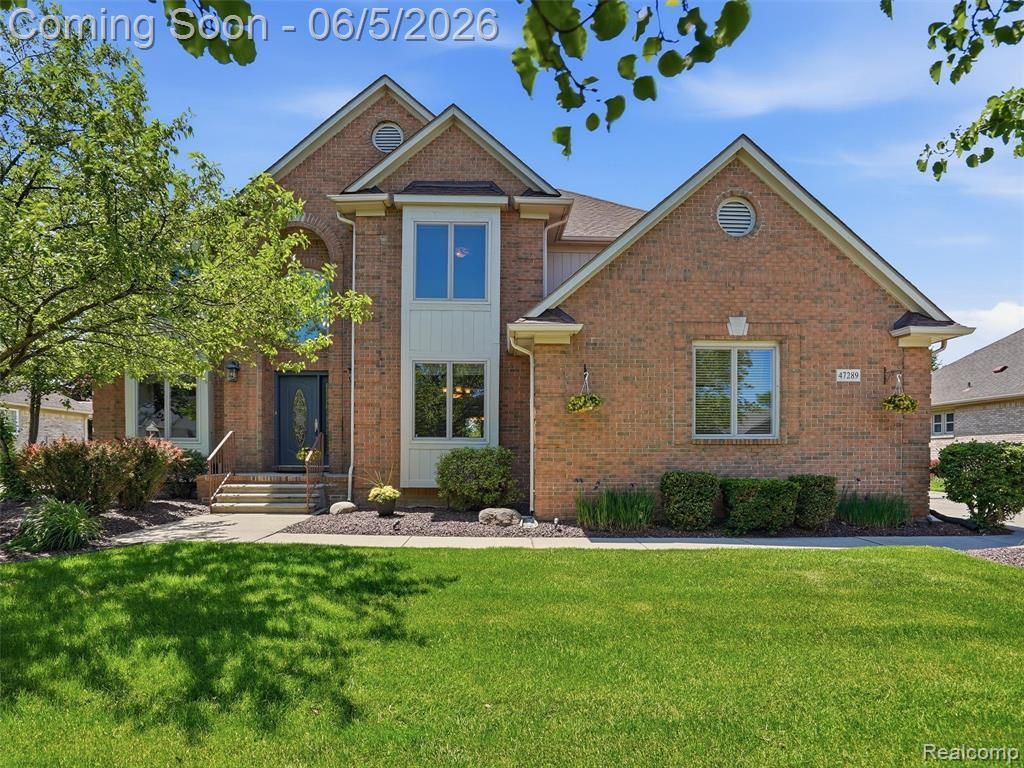 47289 Robins Nest Drive, Shelby Township, MI 48315 Main Photo