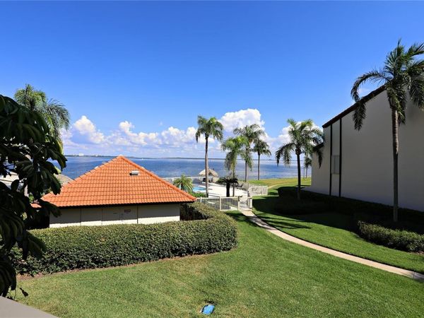 103 1ST STREET E, Unit 113, TIERRA VERDE, FL 33715