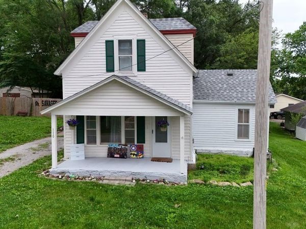 110 W Benton Street, Savannah, MO 64485