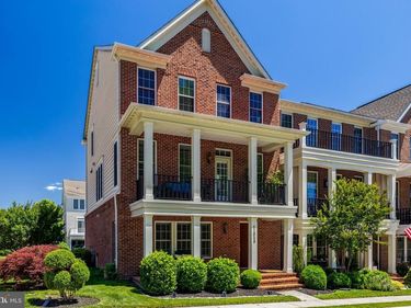 41058 DORATI SQUARE, LEESBURG, VA 20175