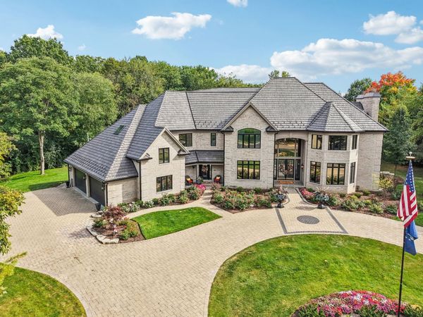 3001 Glen Eagles Court , St. Charles, IL 60174