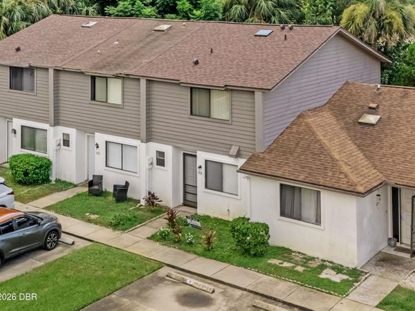 184 W Sandalwood Court, Daytona Beach, FL 32119