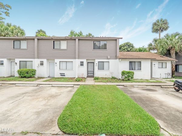 184 W Sandalwood Court, Daytona Beach, FL 32119