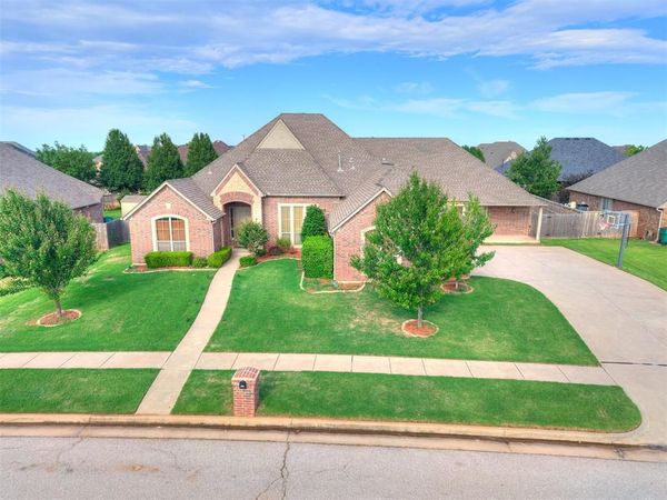15212 Grayson Drive, Edmond, OK 73013