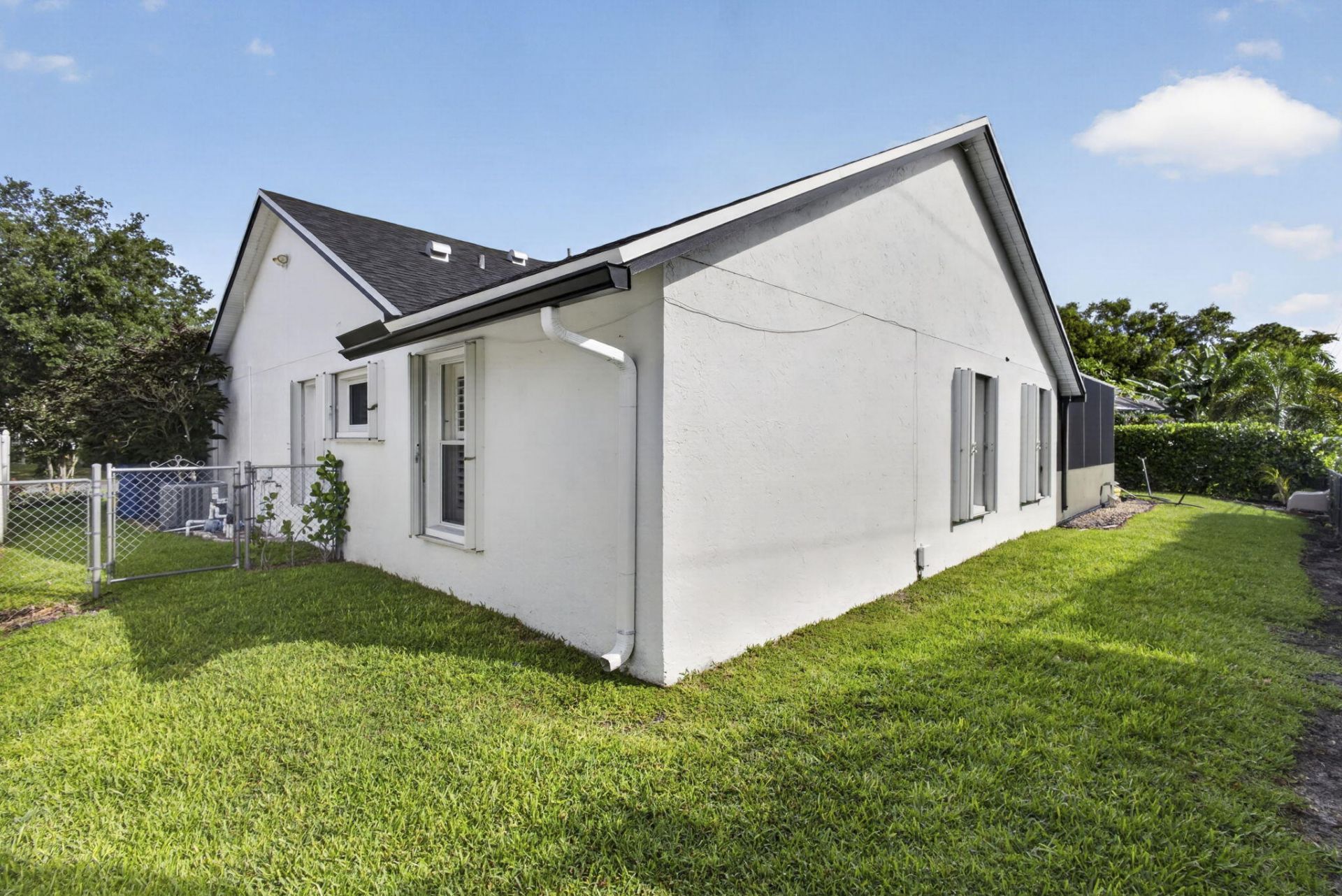 102 E Royal Pine Cir Court, Royal Palm Beach, FL 33411 Photo