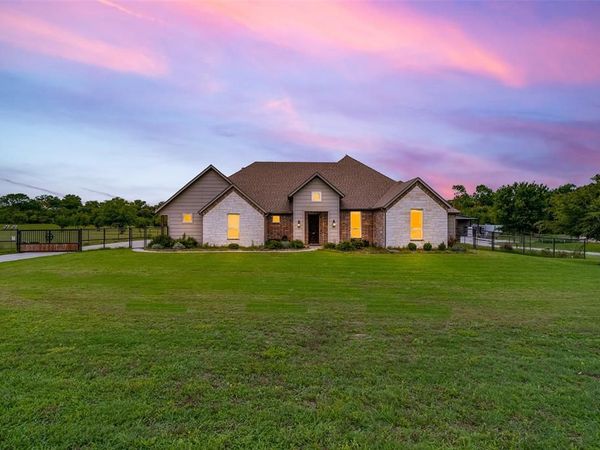 1013 Finney Drive, Weatherford, TX 76085