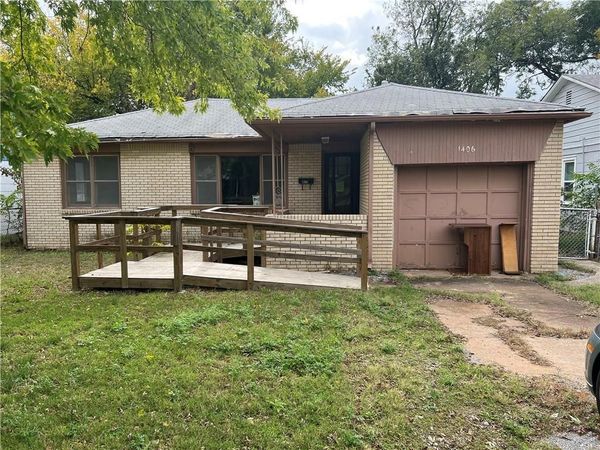 1406 NW Irwin Avenue, Lawton, OK 73507