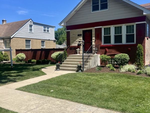 3147 Sunnyside Avenue, Brookfield, IL 60513