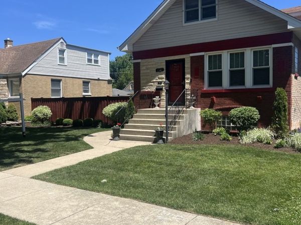 3147 Sunnyside Avenue, Brookfield, IL 60513