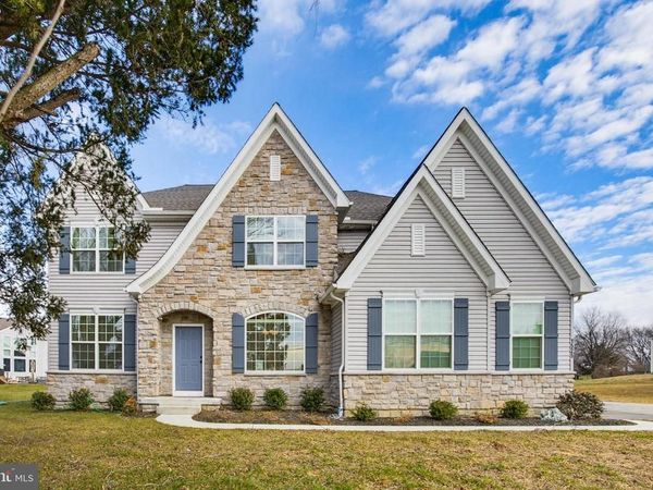 1525 VILLAGE ROAD, STRASBURG, PA 17579