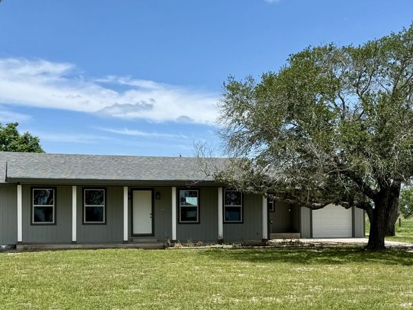 1019 CR 160, Kenedy, TX 78119