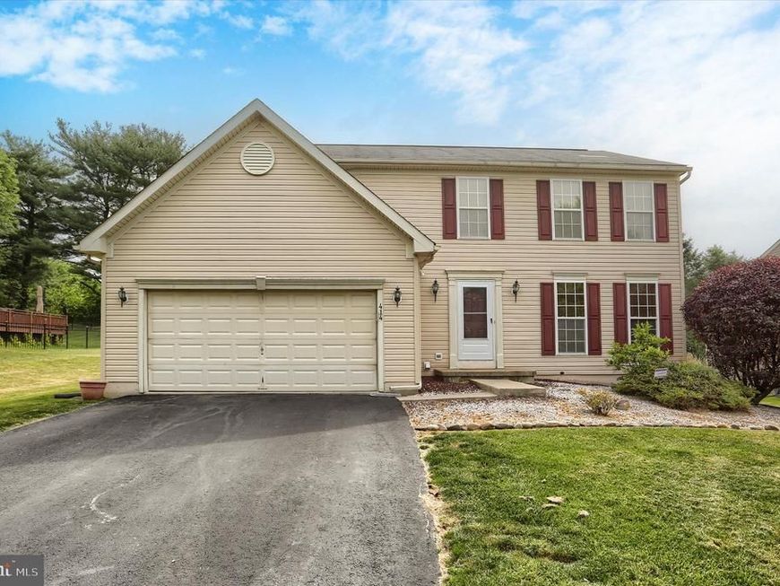 414 Flagstone Circle, Coatesville, PA 19320 Main Photo