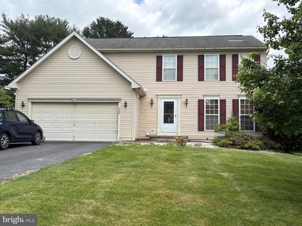 414 FLAGSTONE CIRCLE , COATESVILLE, PA 19320