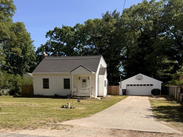 5324 Bryn Mawr Place, Muskegon, MI 49442
