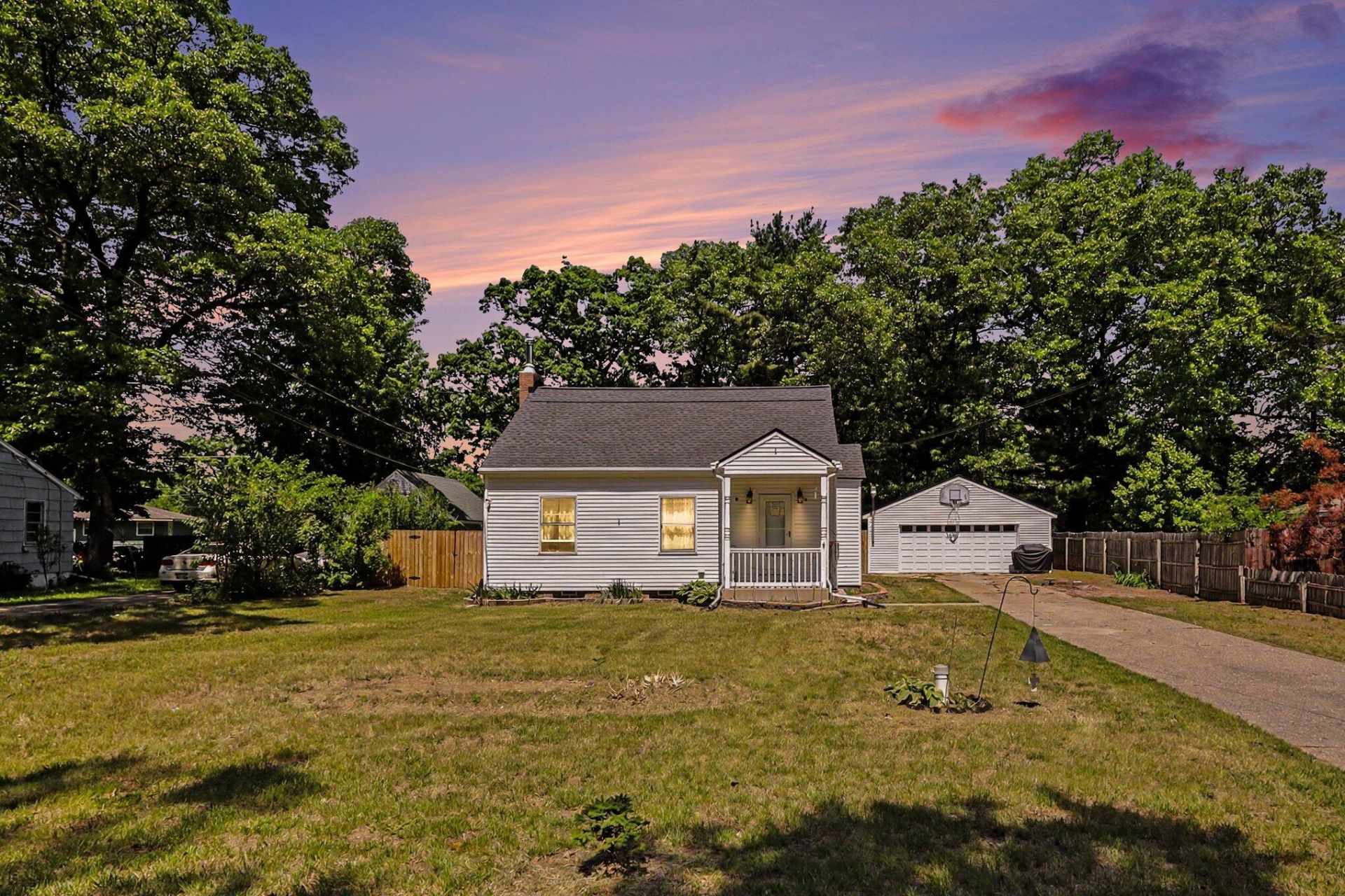 5324 Bryn Mawr Place, Muskegon, MI 49442 Main Photo