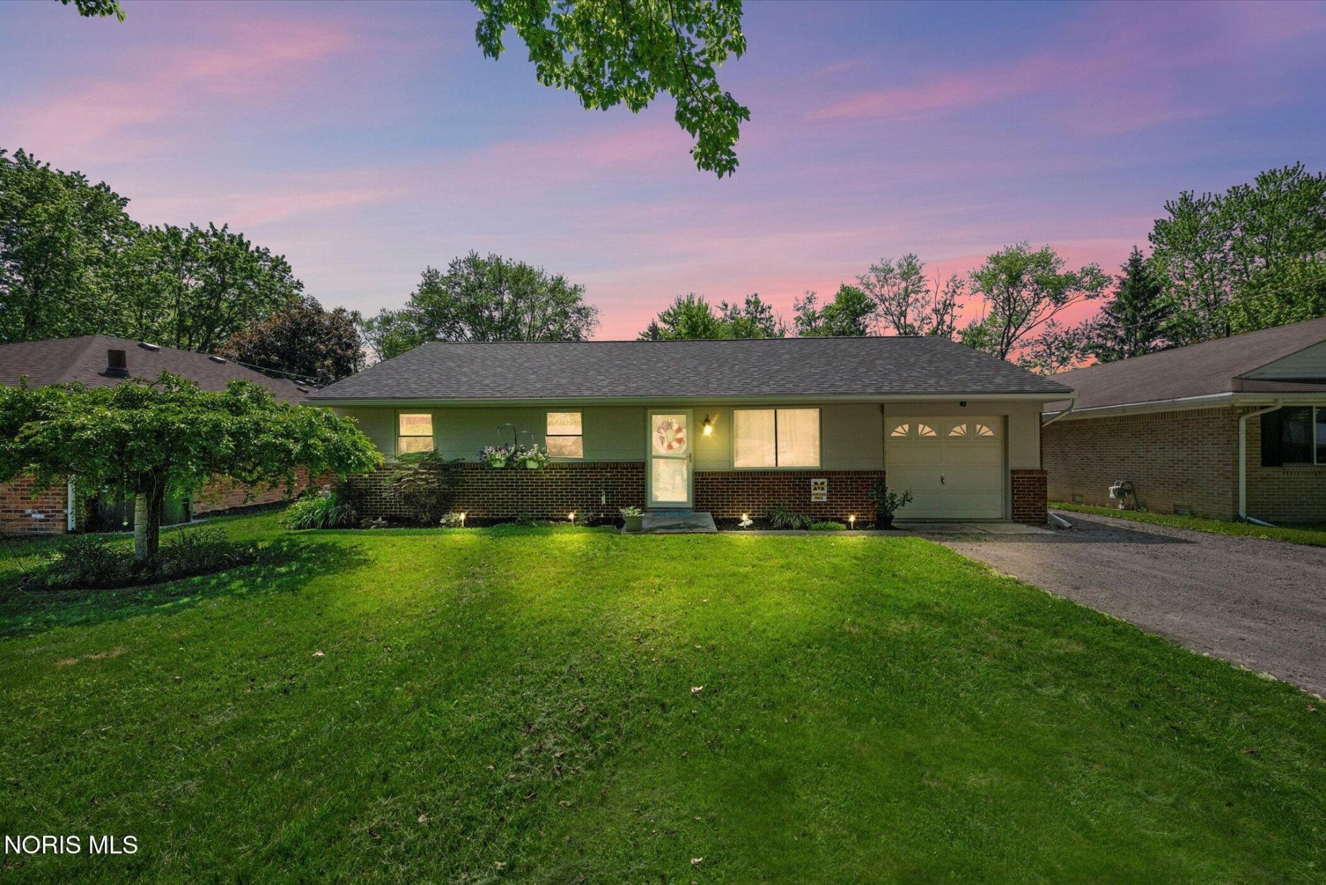 4370 Carney Drive, Maumee, OH 43537 Main Photo