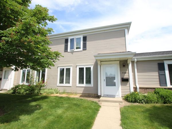 728 E Old Willow Road , Unit 104B, Prospect Heights, IL 60070