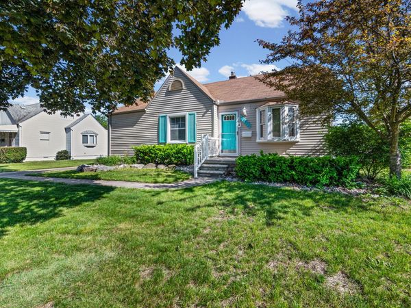 29932 John Hauk Street, Garden City, MI 48135